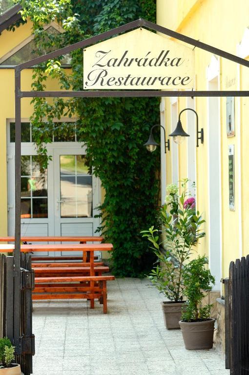 Hotel Leopold Račín מראה חיצוני תמונה
