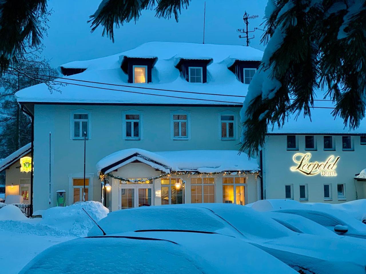 Hotel Leopold Račín מראה חיצוני תמונה
